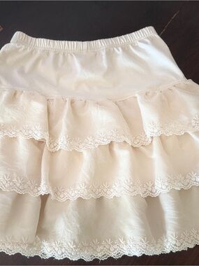 Hanna Andersson Cream Tiered‎ ruffle Skirt size 12
